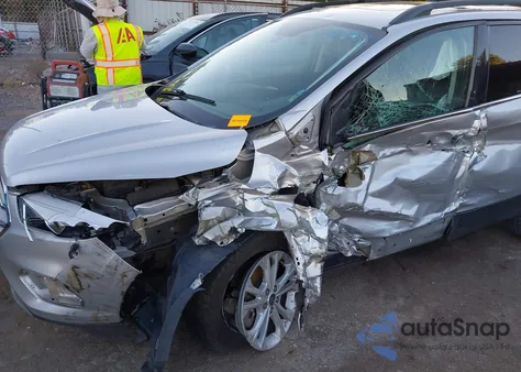 2017 Ford Escape Se z USA, uszkodzony, nr VIN 1FMCU9GD1HUB94858